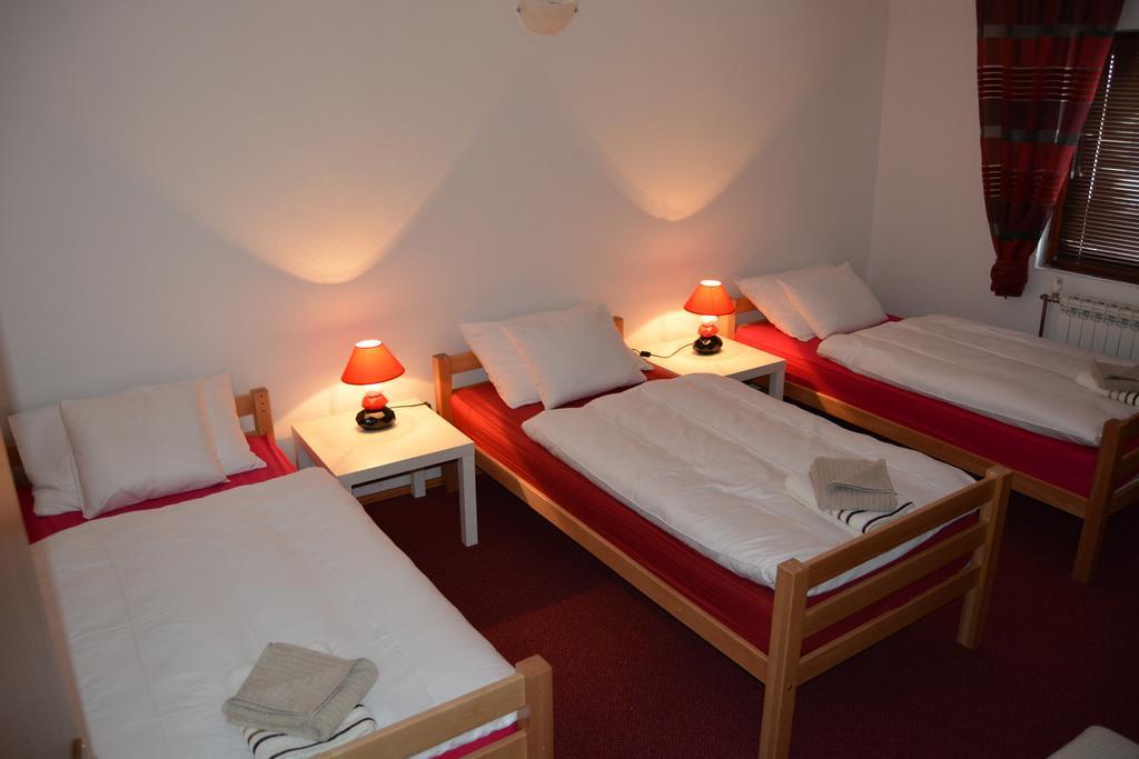 Hostel Denal Saraievo Quarto foto