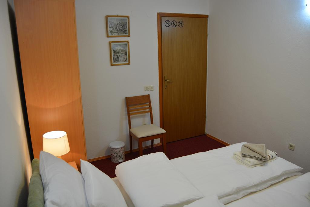 Hostel Denal Saraievo Quarto foto