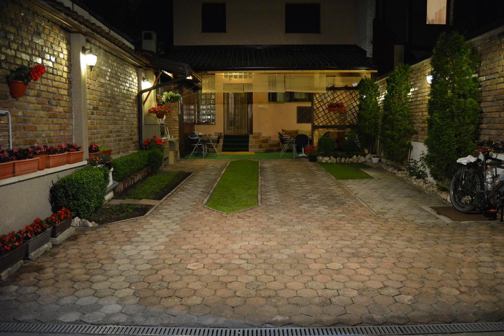 Hostel Denal Saraievo Exterior foto