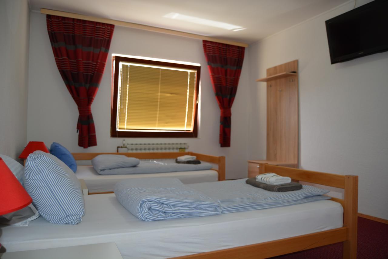 Hostel Denal Saraievo Exterior foto
